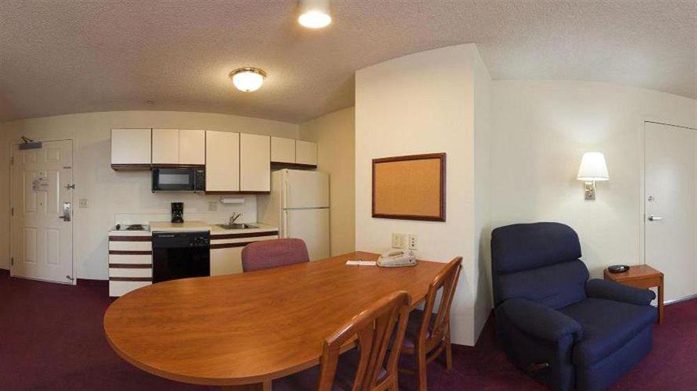 Mainstay Suites Эмпория Экстерьер фото